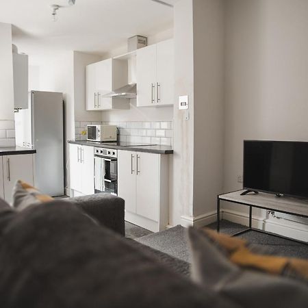 Victoria Park House Лестер Экстерьер фото